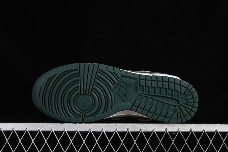 All Categories Nk SB Dunk Series Nk SB Dunk Low Low-top sneakers Nk Dunk Low Panda Prank Jungle Crossing-Lvye Fuyuan Rice brown green SB strap low-top casual sneakers FD0350-133